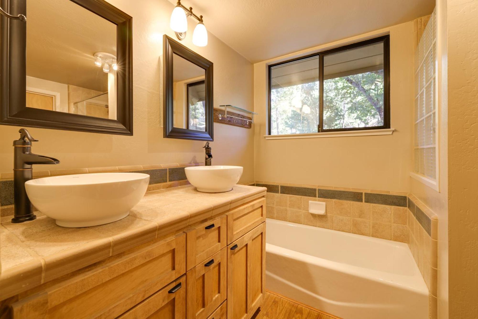Spacious Groveland Cabin With Wraparound Deck! Extérieur photo